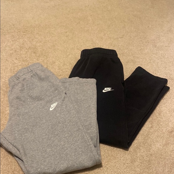 Nike Sweatpants. One Gray and one Black. Men’s Size Medium - Picture 2 of 9